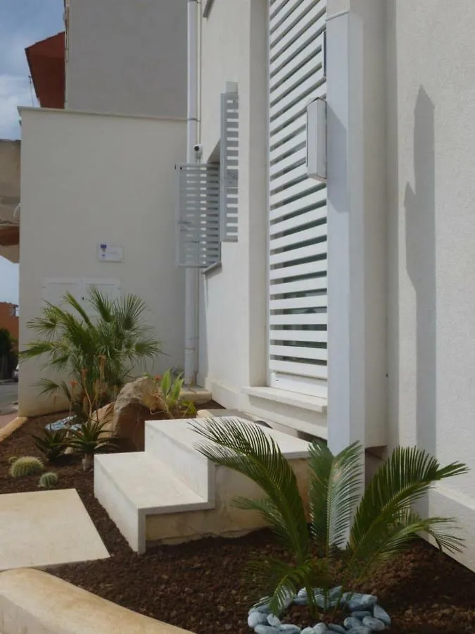 Charm Holiday Terrasini 0*,
