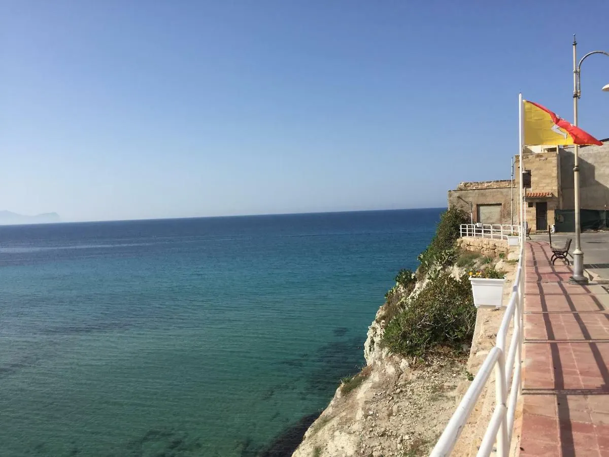 Charm Holiday Terrasini